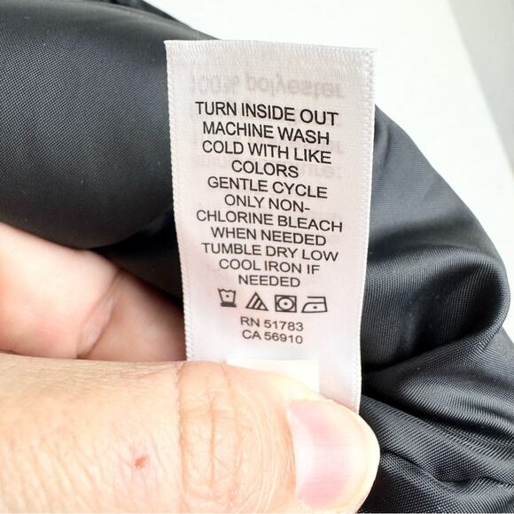 NWT Maurices Black Buffalo Plaid Sherpa Block Full Zip Vest Black/White Size XS - Picture 11 of 13